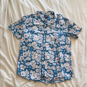 Retrofit Blue and White Floral Button-Down Shirt